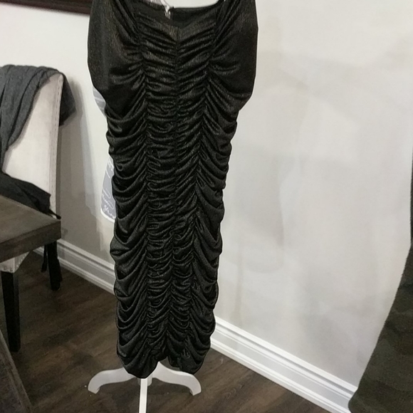 50% off Urban behavior black & gold ruched dress - Picture 4 of 4